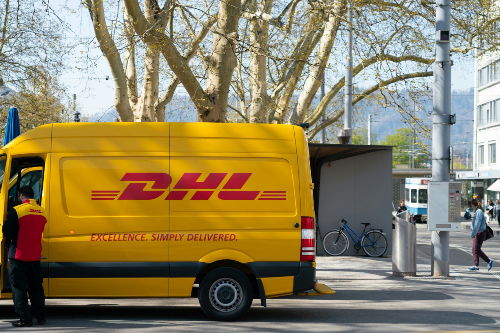 Leveraging DHL eCommerce for Cost-Effective Shipping: The Axel Ship Strategy